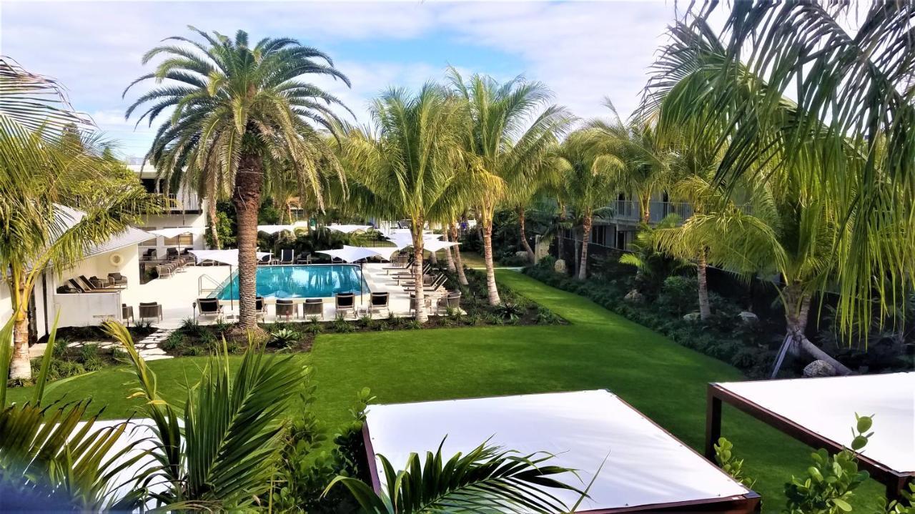 Bali Hai Beachfront Resort And Spa Holmes Beach Exteriör bild